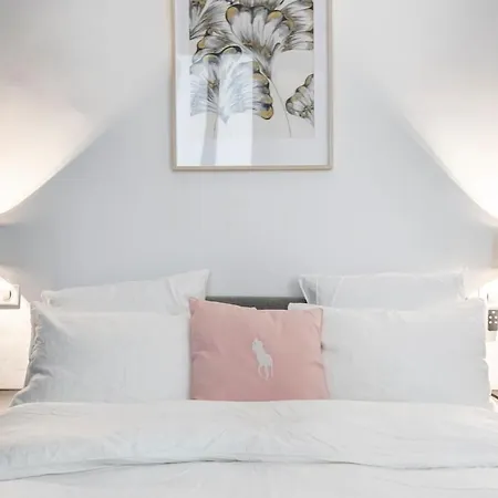 Triumphal Arc Suite, Centre, 2p, 60sqm, Ac *