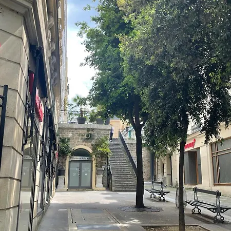 Apartment Triumphal Arc Suite, Centre, 2p, 60sqm, Ac